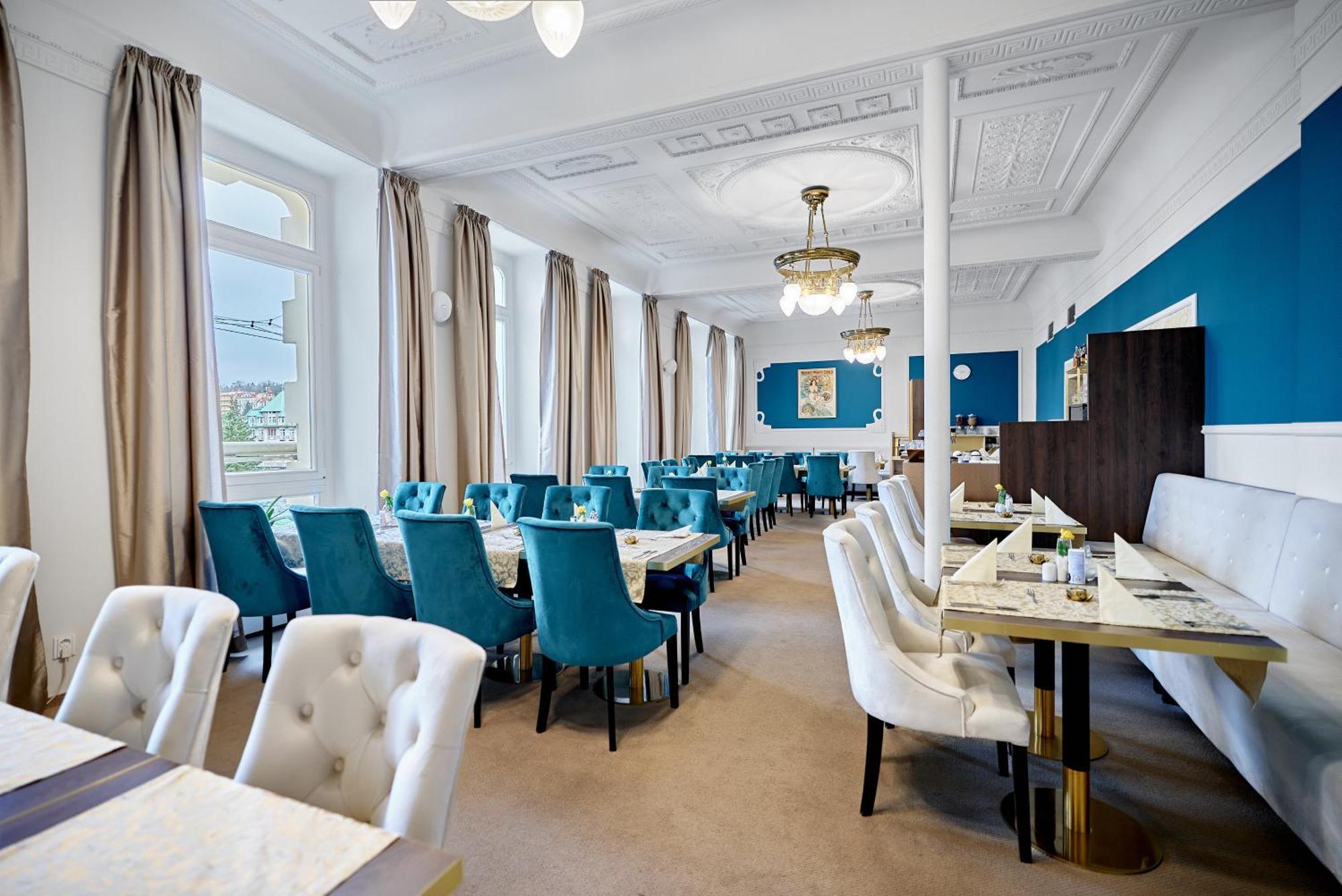 Hotel Maxim 마리안스케 라즈네 외부 사진